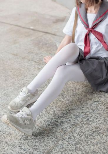 《裸》(纪录片)