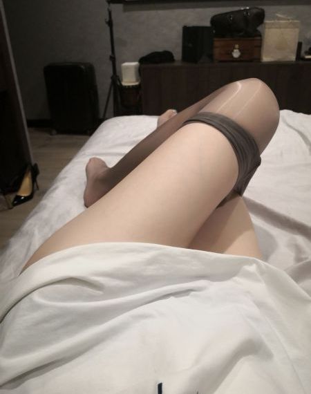 于子涵与摄影师的拍摄地点视频