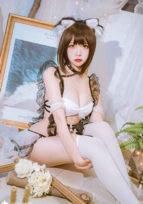 《美丽教师》