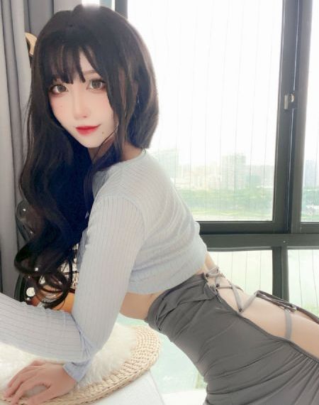 韩国三级《诱人的飞行》